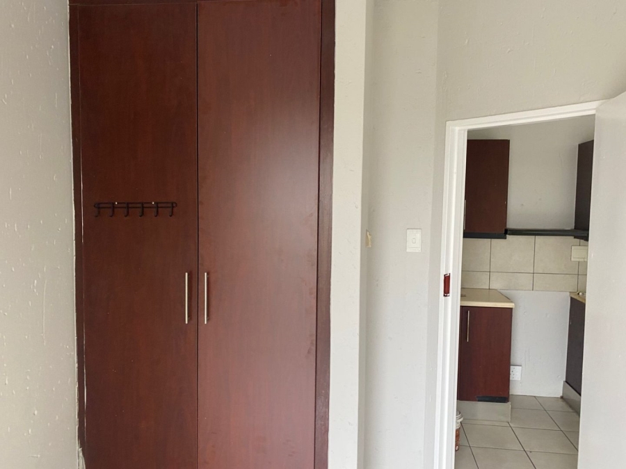 To Let 2 Bedroom Property for Rent in Kempton Park Central Gauteng