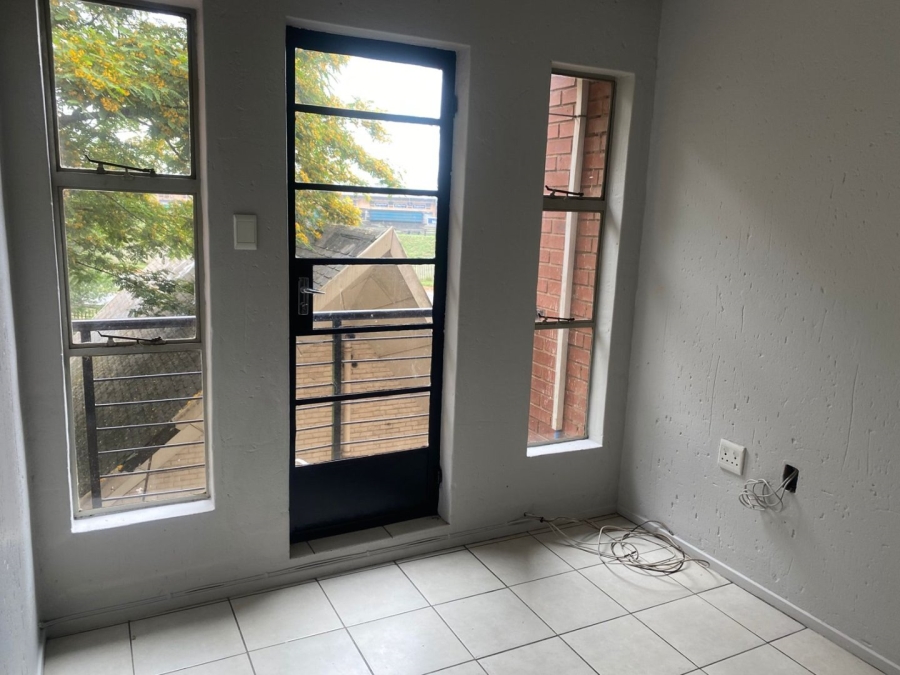 To Let 2 Bedroom Property for Rent in Kempton Park Central Gauteng