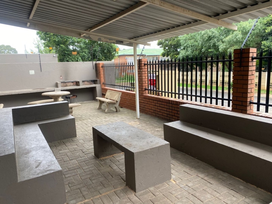 To Let 2 Bedroom Property for Rent in Kempton Park Central Gauteng
