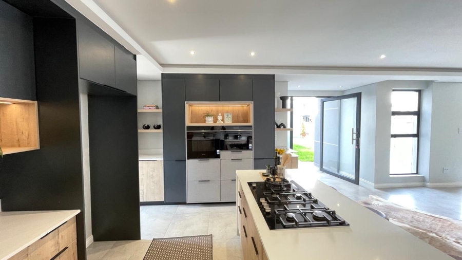 4 Bedroom Property for Sale in Fountainbrook Estate Gauteng