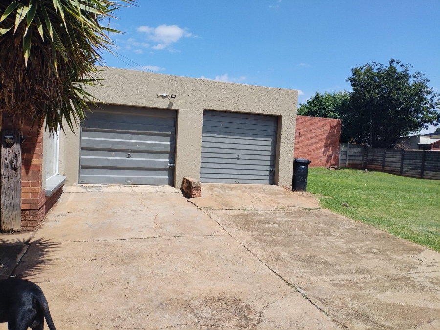 3 Bedroom Property for Sale in Casseldale Gauteng