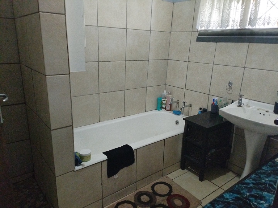 3 Bedroom Property for Sale in Casseldale Gauteng