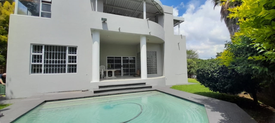 To Let 4 Bedroom Property for Rent in Waterkloof Ridge Gauteng