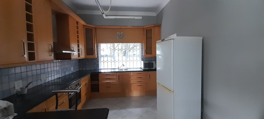 To Let 4 Bedroom Property for Rent in Waterkloof Ridge Gauteng