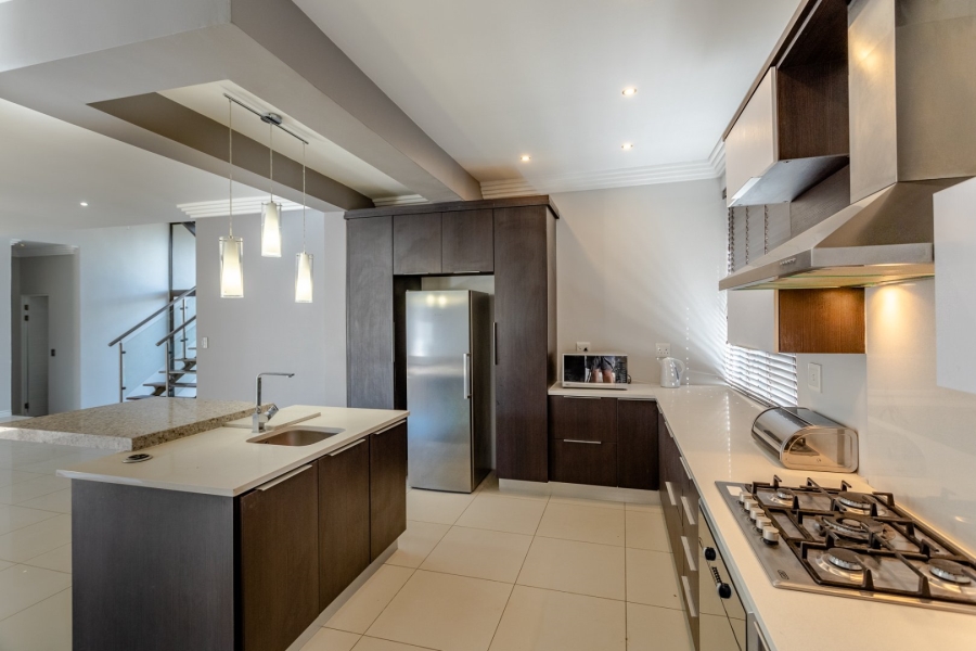 To Let 5 Bedroom Property for Rent in Waterfall Country Estate Gauteng