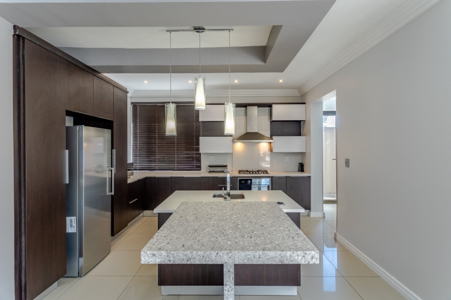 To Let 5 Bedroom Property for Rent in Waterfall Country Estate Gauteng