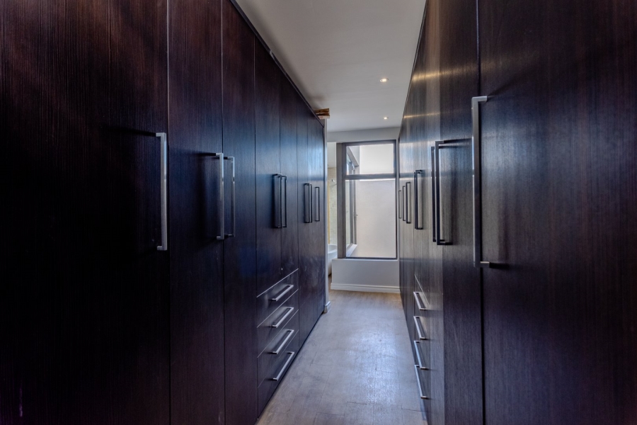 To Let 5 Bedroom Property for Rent in Waterfall Country Estate Gauteng