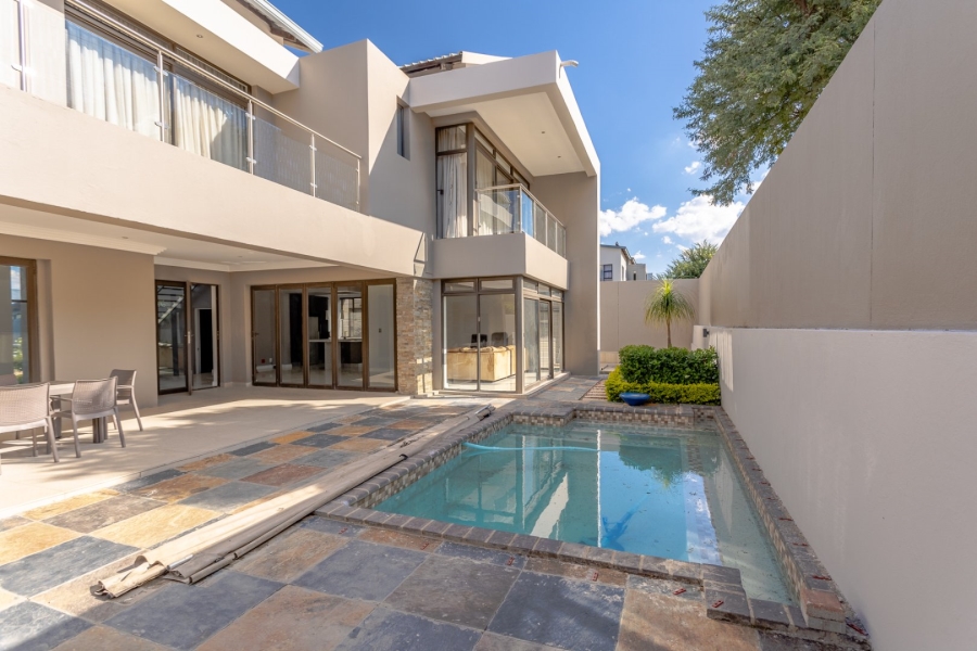 To Let 5 Bedroom Property for Rent in Waterfall Country Estate Gauteng