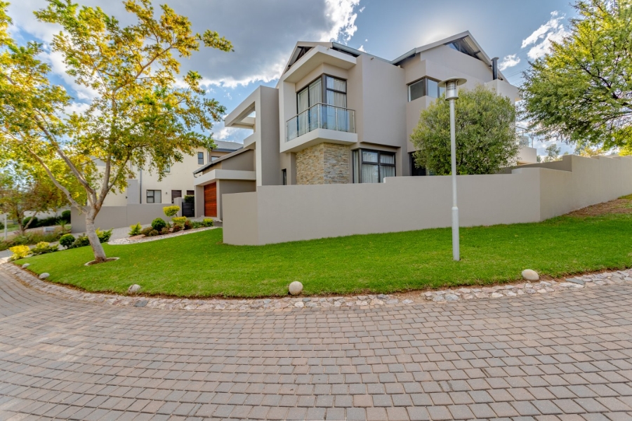 To Let 5 Bedroom Property for Rent in Waterfall Country Estate Gauteng