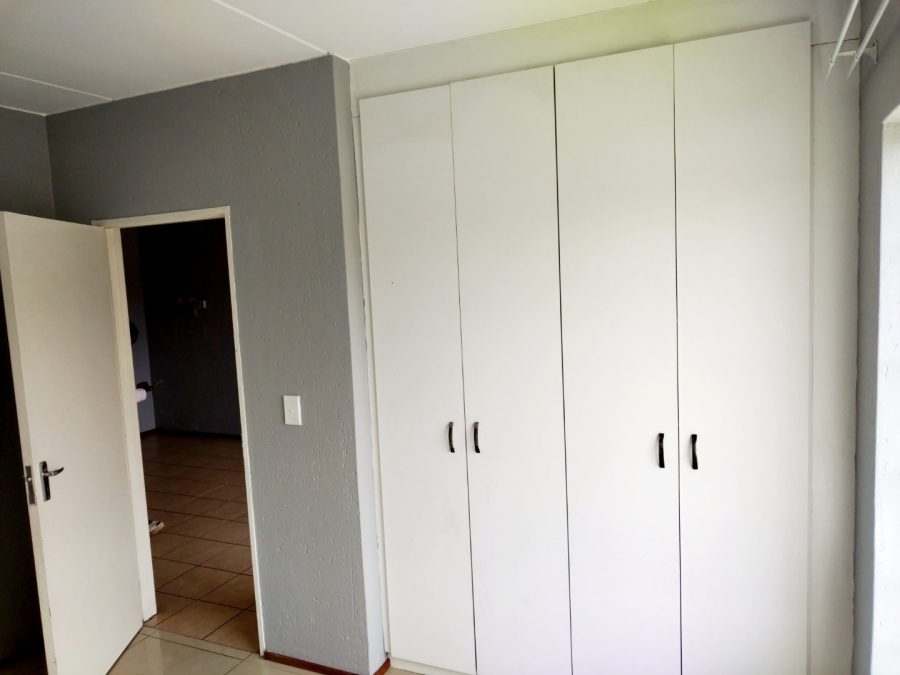 2 Bedroom Property for Sale in Comet Gauteng