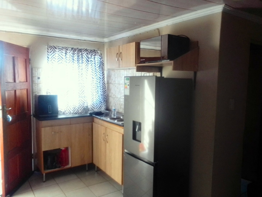 8 Bedroom Property for Sale in Clayville Industria Gauteng