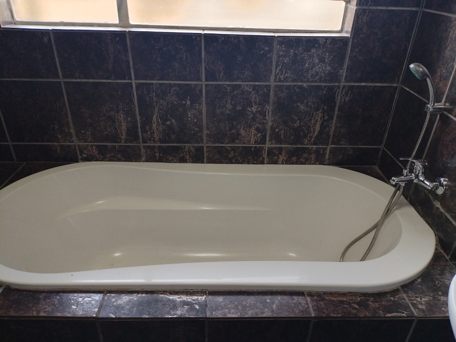 2 Bedroom Property for Sale in Strubenvale Gauteng