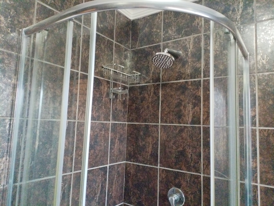 2 Bedroom Property for Sale in Strubenvale Gauteng