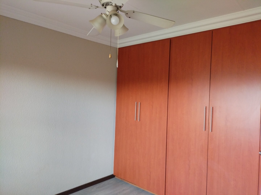 2 Bedroom Property for Sale in Strubenvale Gauteng