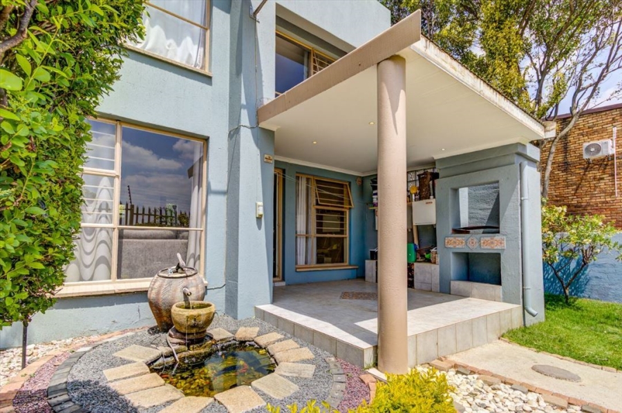 2 Bedroom Property for Sale in Freeway Park Gauteng