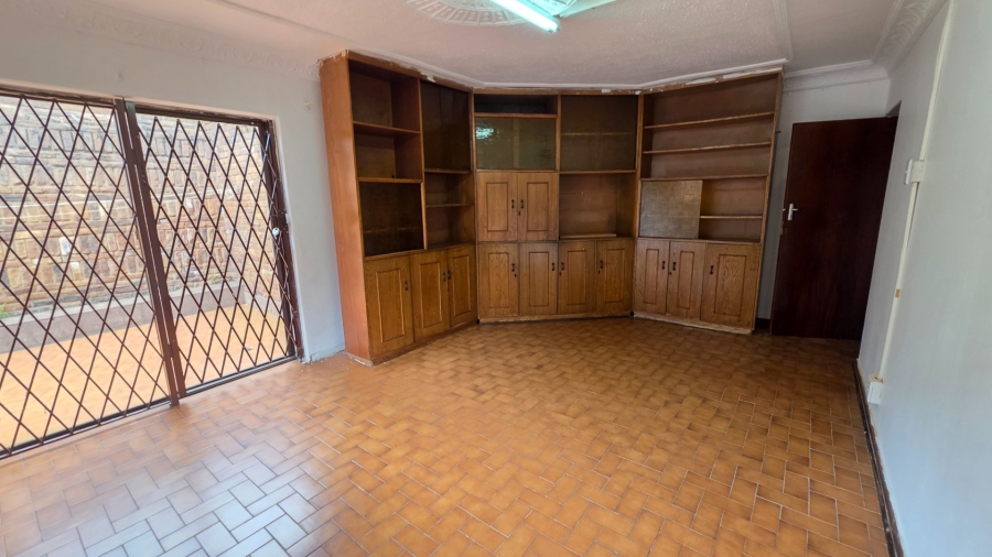 2 Bedroom Property for Sale in Laudium Gauteng