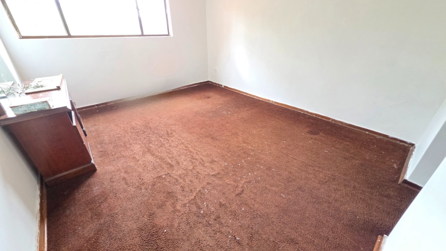 2 Bedroom Property for Sale in Laudium Gauteng