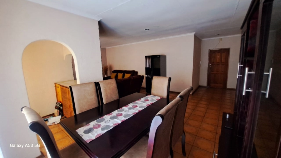 3 Bedroom Property for Sale in Birchleigh North Gauteng