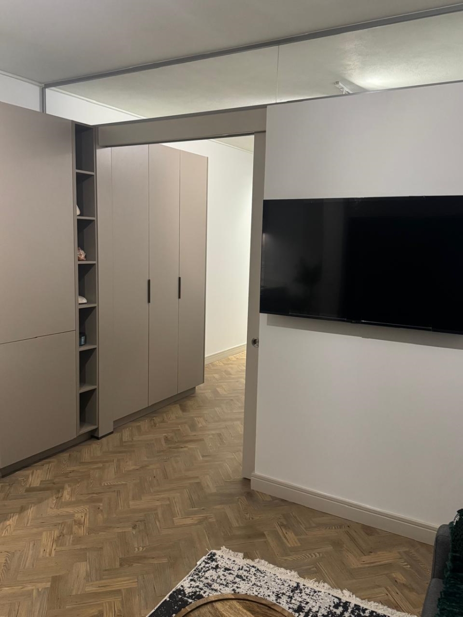 To Let 1 Bedroom Property for Rent in Rosebank Gauteng