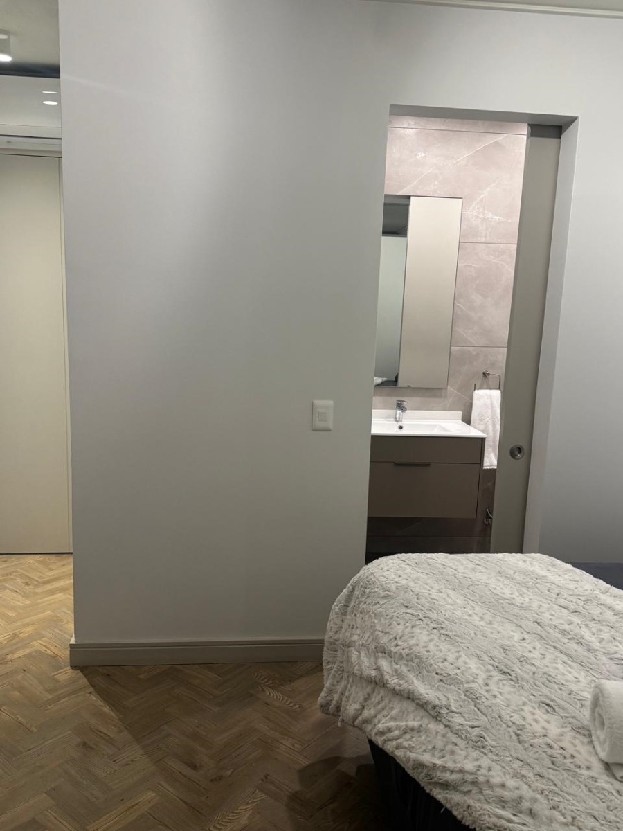 To Let 1 Bedroom Property for Rent in Rosebank Gauteng