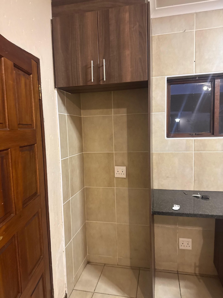 To Let 2 Bedroom Property for Rent in Helderwyk Gauteng