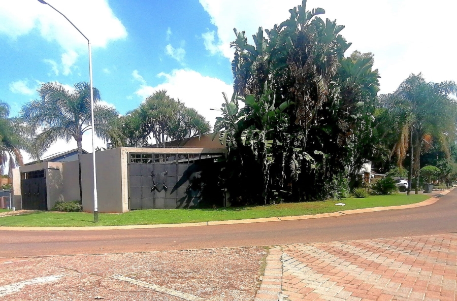 4 Bedroom Property for Sale in Montana Park Gauteng