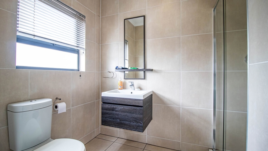 2 Bedroom Property for Sale in Greenstone Hill Gauteng