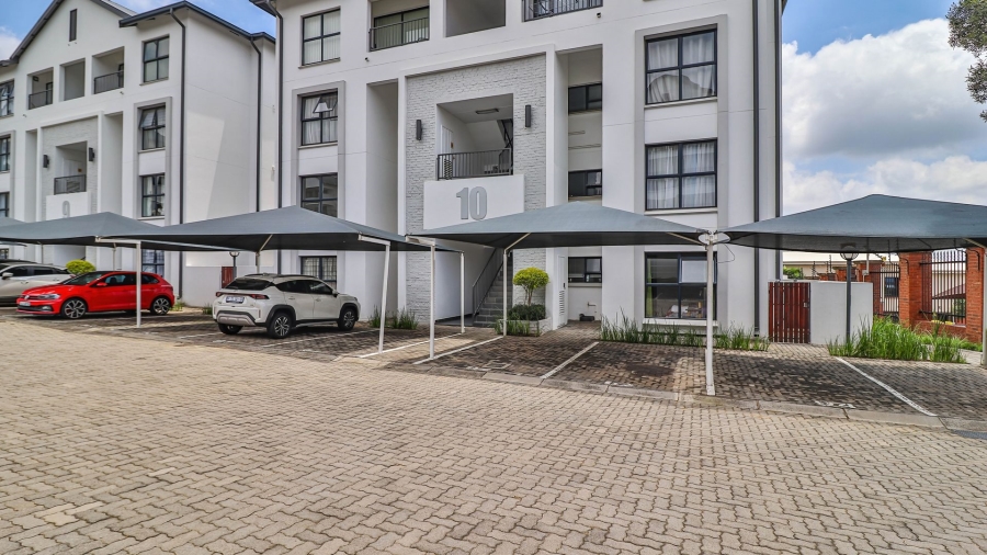 2 Bedroom Property for Sale in Greenstone Hill Gauteng