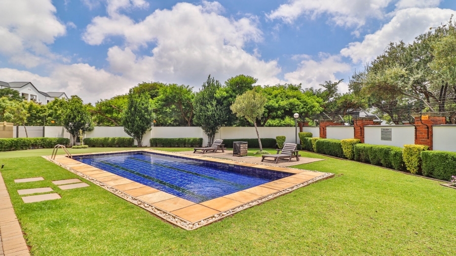 2 Bedroom Property for Sale in Greenstone Hill Gauteng