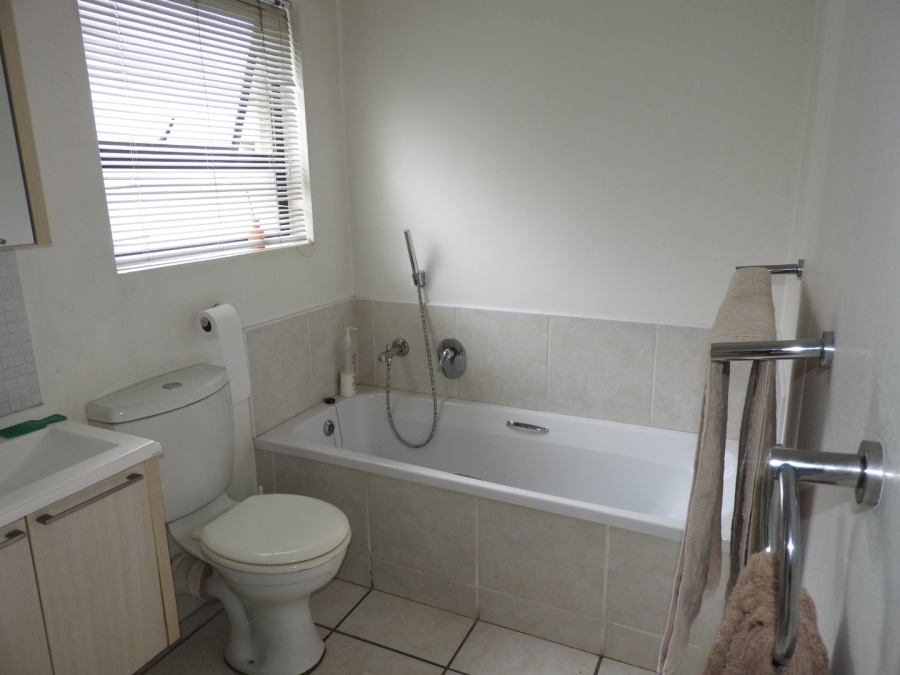 To Let  Bedroom Property for Rent in Paulshof Gauteng