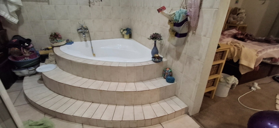 3 Bedroom Property for Sale in Pretoria Gardens Gauteng