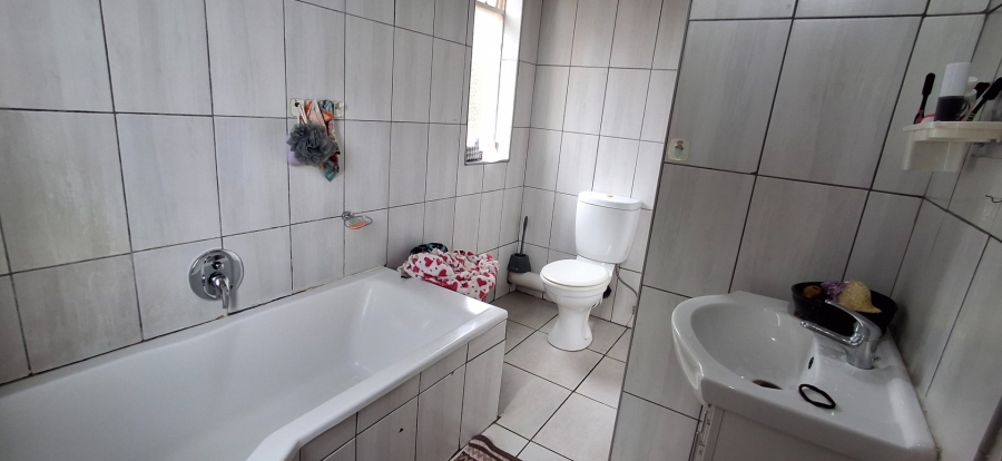 3 Bedroom Property for Sale in Pretoria Gardens Gauteng