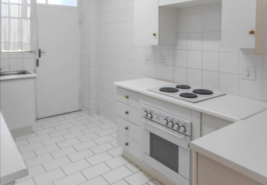 To Let 3 Bedroom Property for Rent in Birdhaven Gauteng