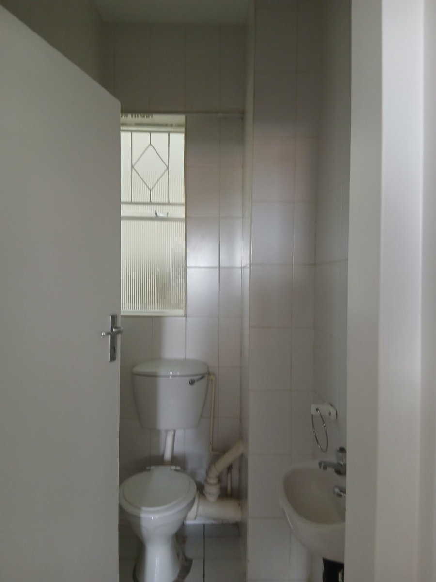 To Let 3 Bedroom Property for Rent in Birdhaven Gauteng