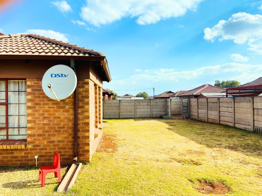 3 Bedroom Property for Sale in Clayville Industria Gauteng