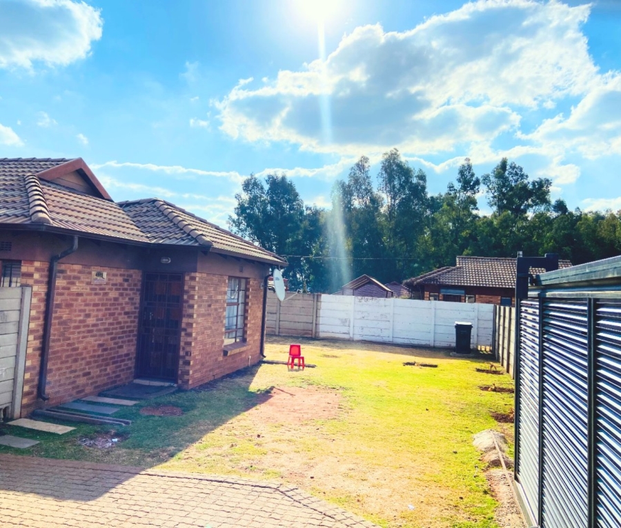 3 Bedroom Property for Sale in Clayville Industria Gauteng