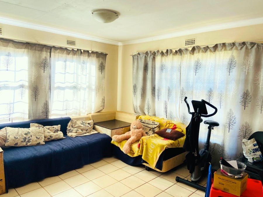 3 Bedroom Property for Sale in Clayville Industria Gauteng