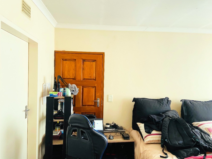 3 Bedroom Property for Sale in Clayville Industria Gauteng