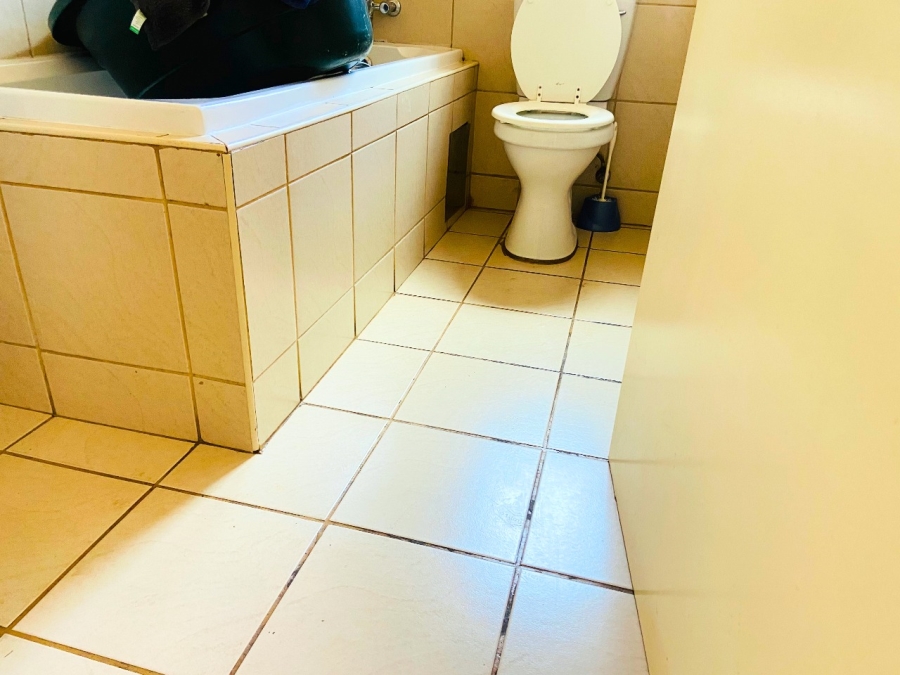 3 Bedroom Property for Sale in Clayville Industria Gauteng