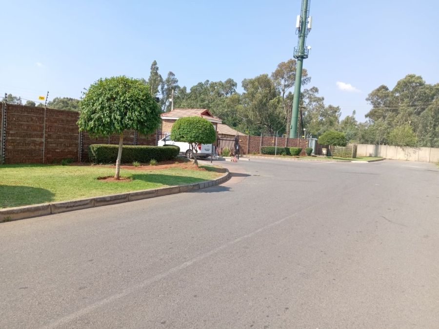 3 Bedroom Property for Sale in Clayville Industria Gauteng