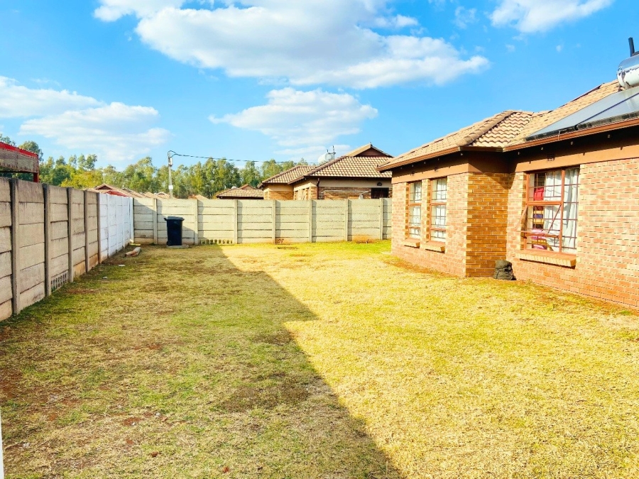 3 Bedroom Property for Sale in Clayville Industria Gauteng