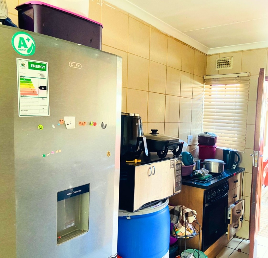 3 Bedroom Property for Sale in Clayville Industria Gauteng