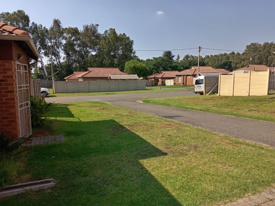3 Bedroom Property for Sale in Clayville Industria Gauteng