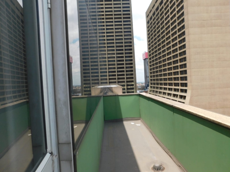 1 Bedroom Property for Sale in Johannesburg Central Gauteng