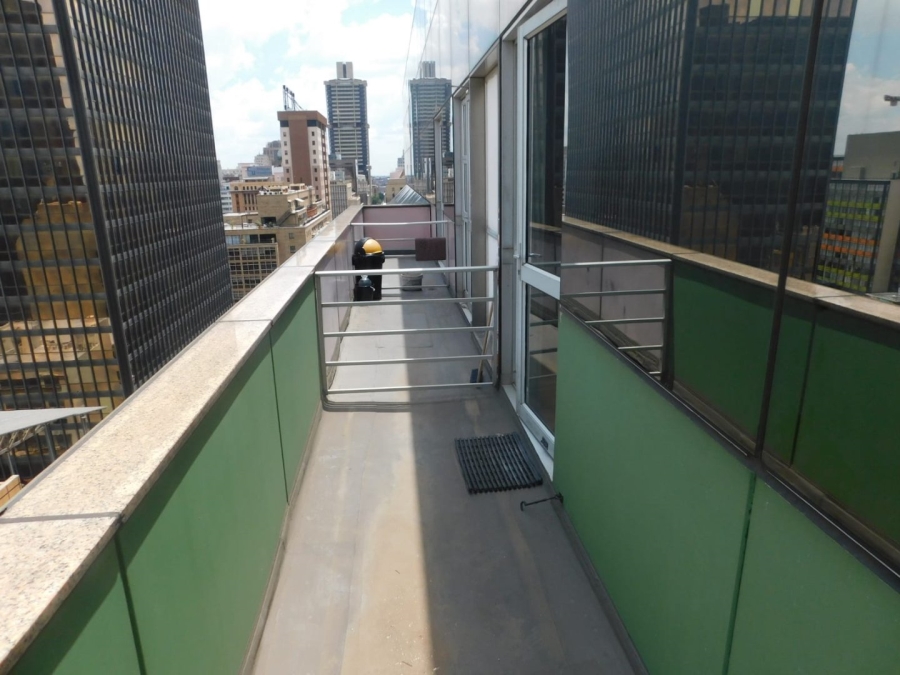 1 Bedroom Property for Sale in Johannesburg Central Gauteng