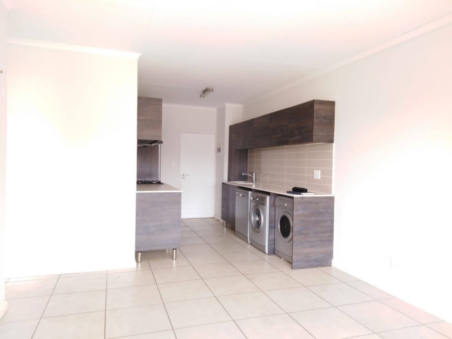 To Let 1 Bedroom Property for Rent in Olivedale Gauteng