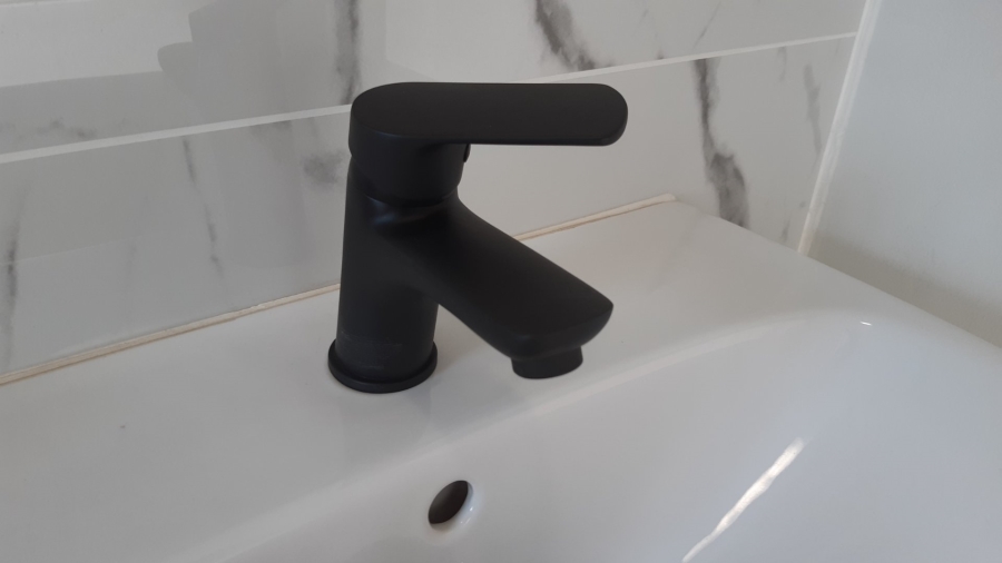 To Let 2 Bedroom Property for Rent in Waterfall Gauteng