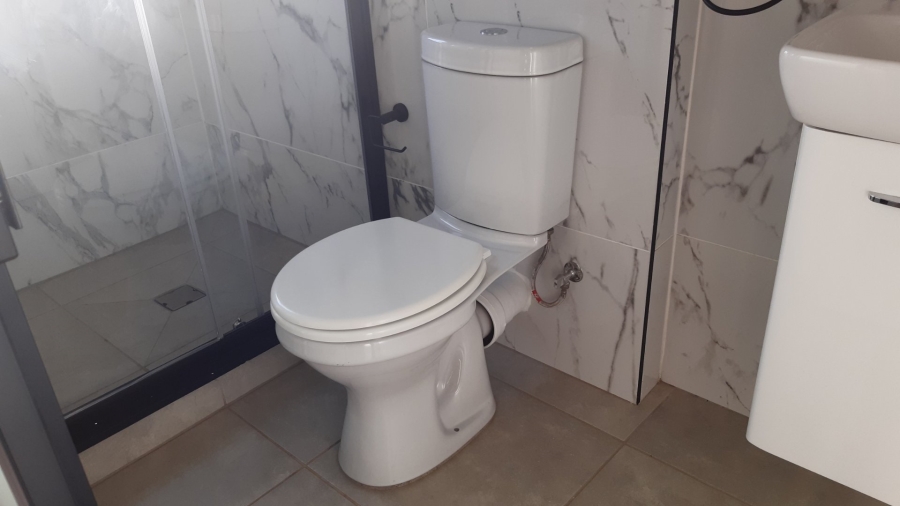 To Let 2 Bedroom Property for Rent in Waterfall Gauteng