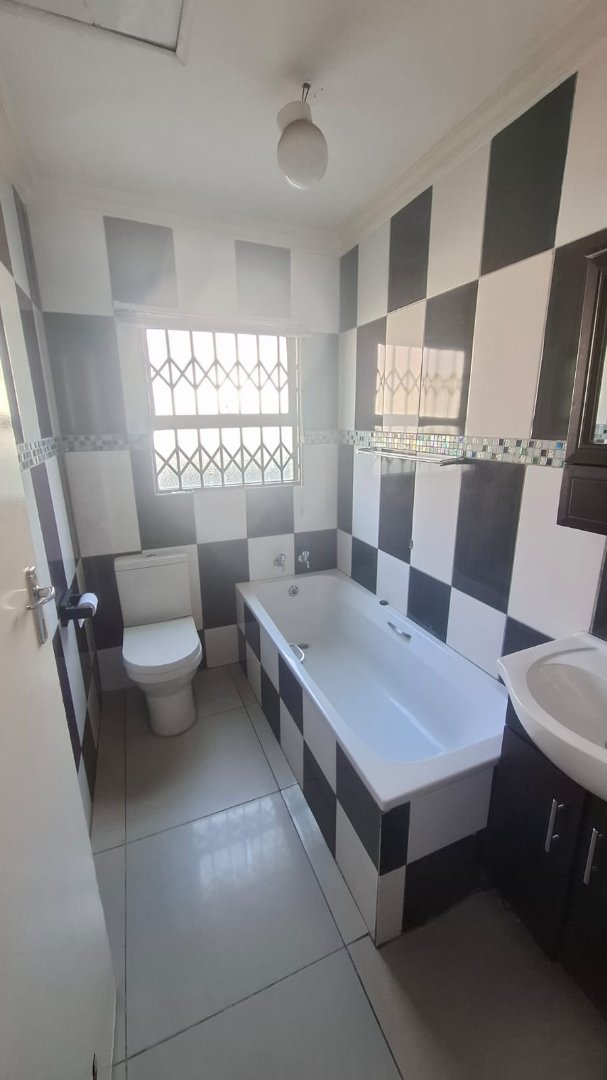 To Let 3 Bedroom Property for Rent in Karenpark Gauteng