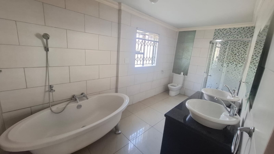 To Let 3 Bedroom Property for Rent in Karenpark Gauteng
